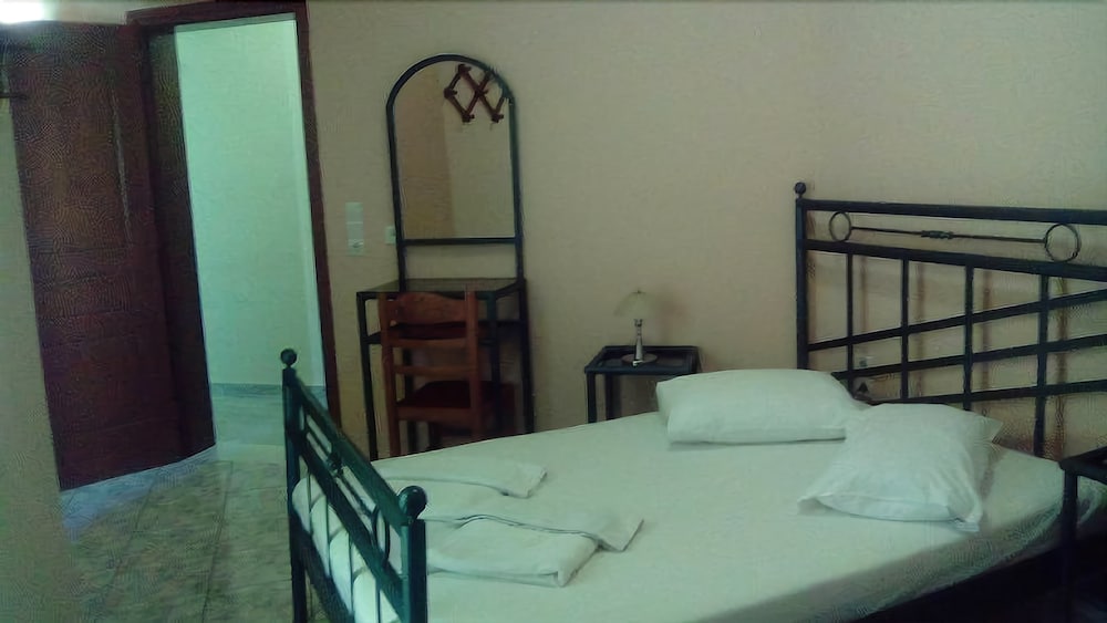Constantino's Studios - carbon neutral hotel in Chania