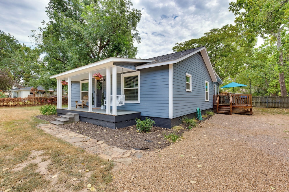 Lindale Vacation Rental with Deck and Grill - photo 2
