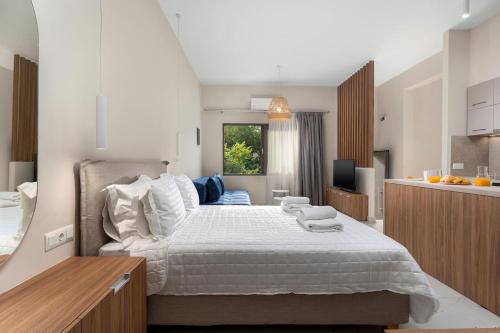 Ble Residence Your Home Away from Home — 4-Star Luxury Hotel in Panormos, Greece