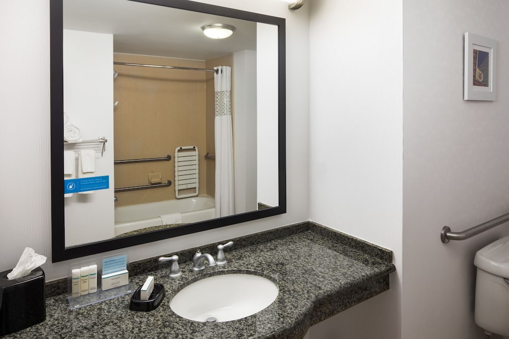 Hampton Inn & Suites Little Rock Downtown - photo 17