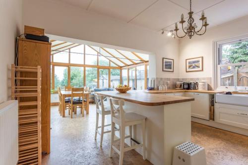 Character property perfect for families in Ryde, United Kingdom