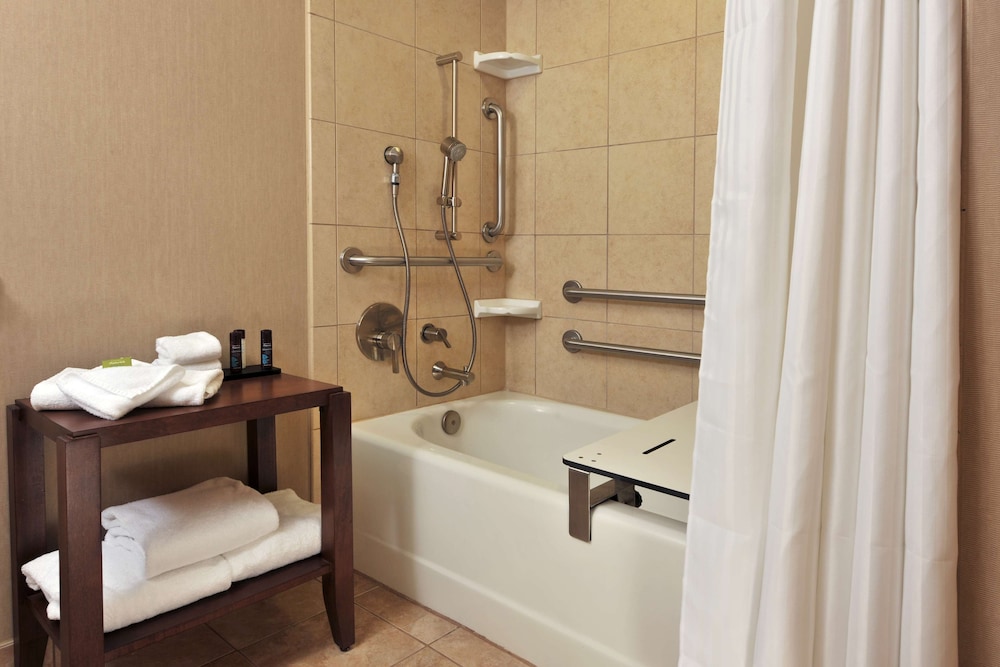 Embassy Suites Hotel Des Moines Downtown - photo 27