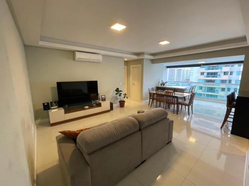 Apartamento Meia Praia — 4-Star Luxury Hotel in Itapema, Brasil