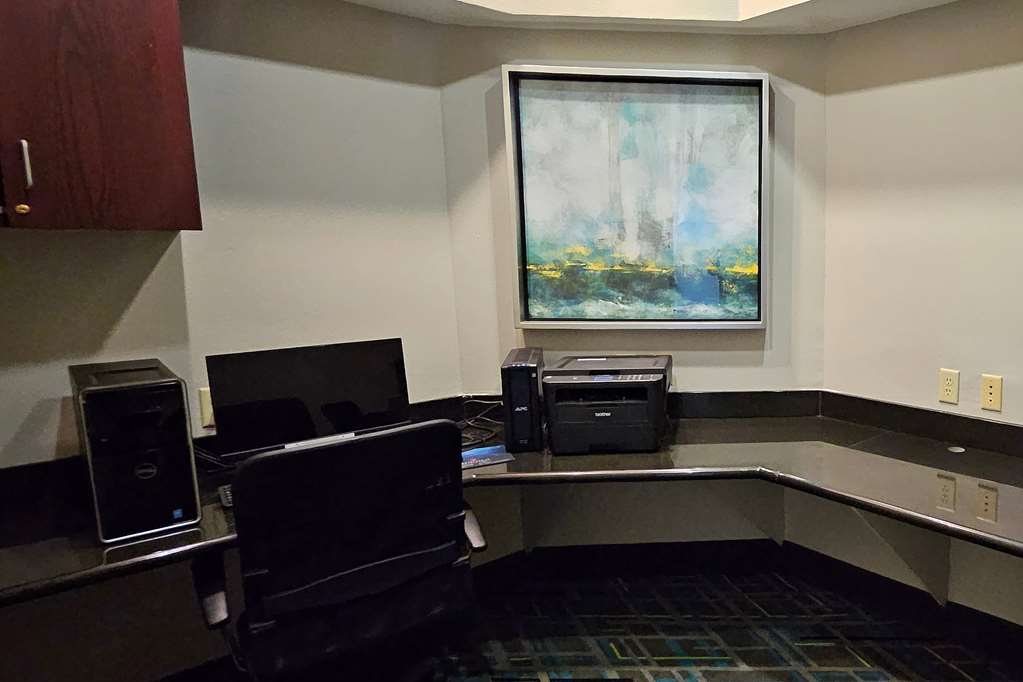 Ramada by Wyndham Burkburnett Wichita Falls - photo 16