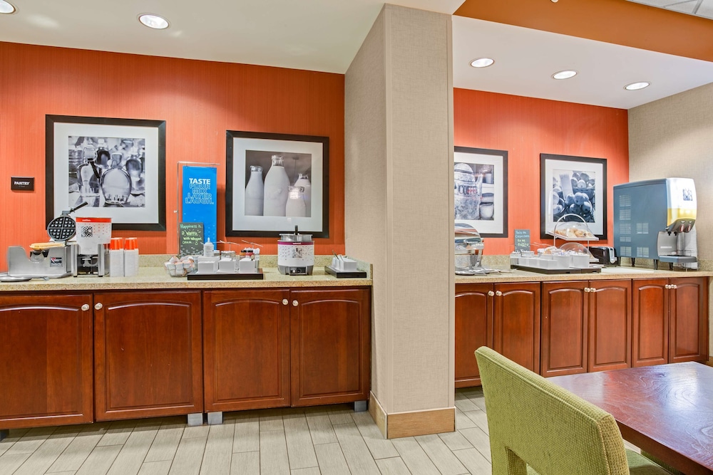 Hampton Inn Pittsburgh West Mifflin - photo 34