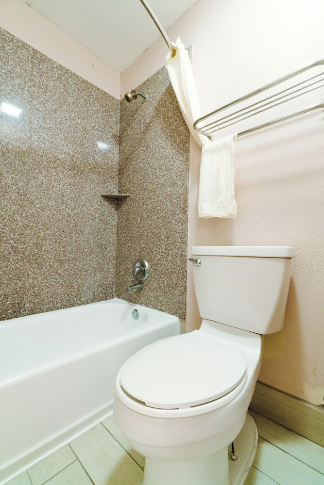 Regency Inn Three Rivers I 37 - photo 22