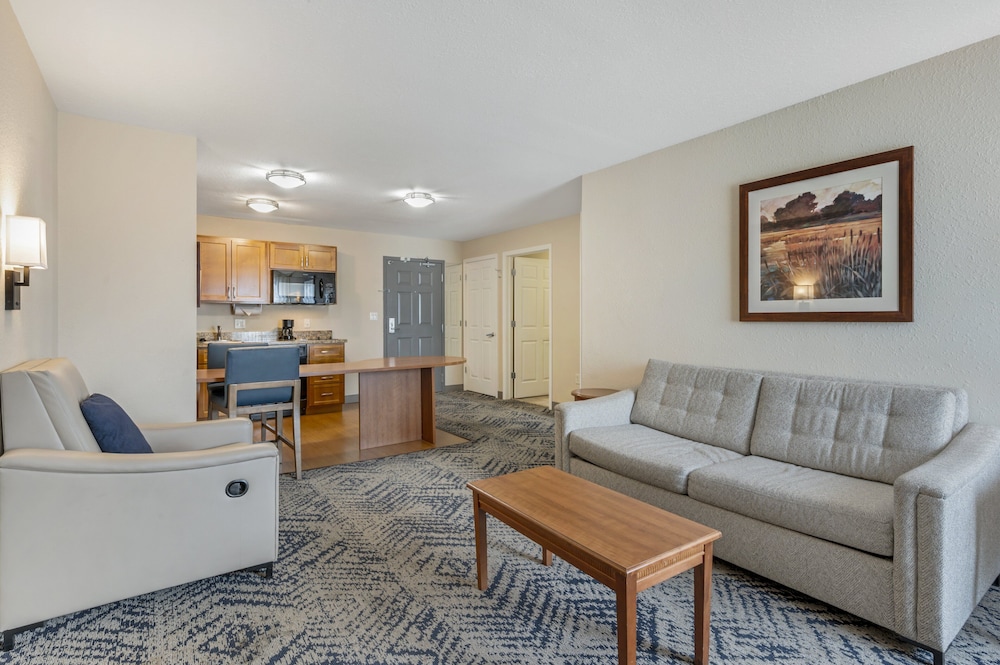 Candlewood Suites Indianapolis East by IHG - photo 16