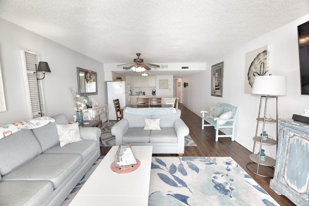 0602 Waters Edge Resort Studio Bedroom Condo by RedAwning - photo 16