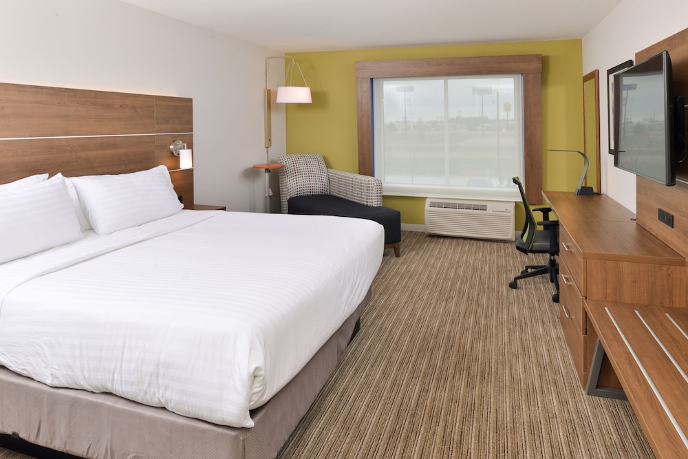 Holiday Inn Express & Suites Ogallala by IHG - photo 12