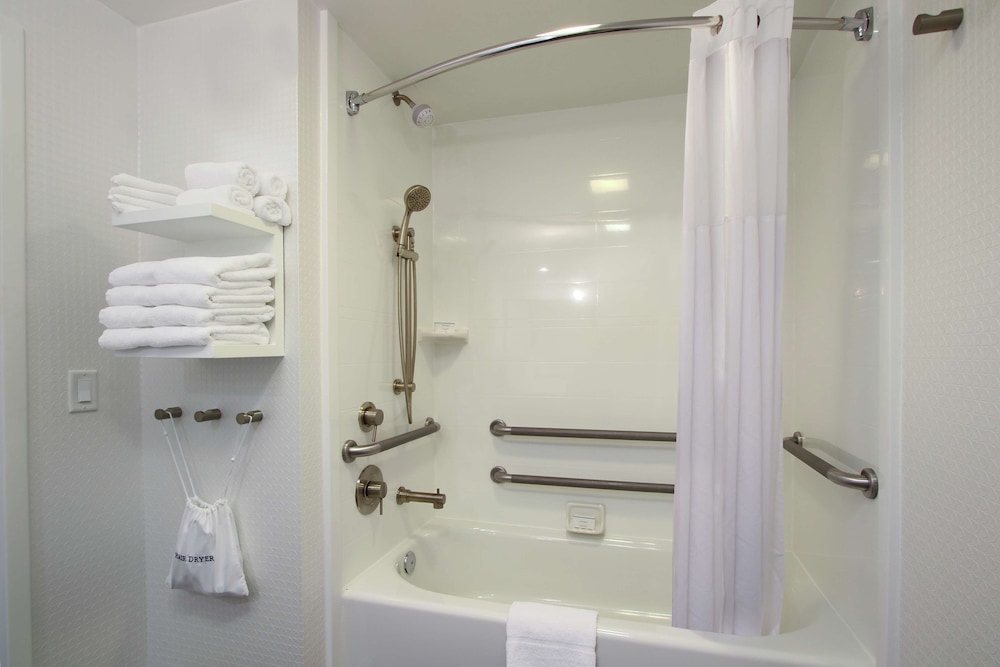 Hampton Inn Hagerstown I 81 - photo 26
