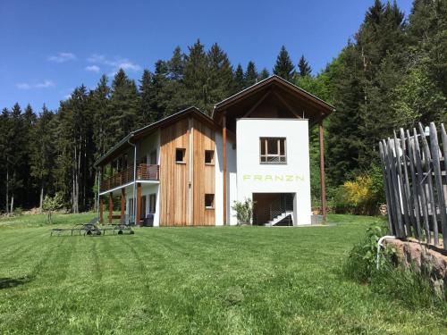 Franzn Apartments — 4-Star Luxury Hotel in Nova Ponente, Italy