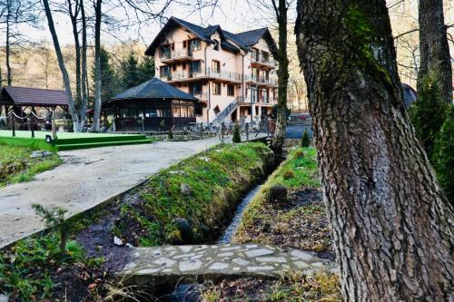 Imperial Resort - carbon neutral hotel in Codlea