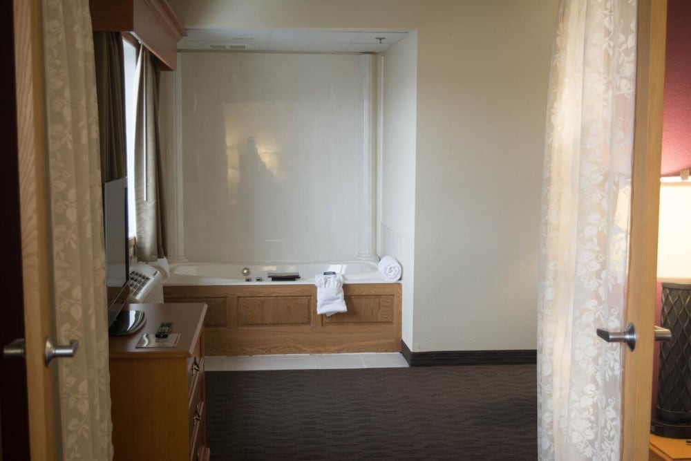 AmericInn by Wyndham Madison SD - photo 30