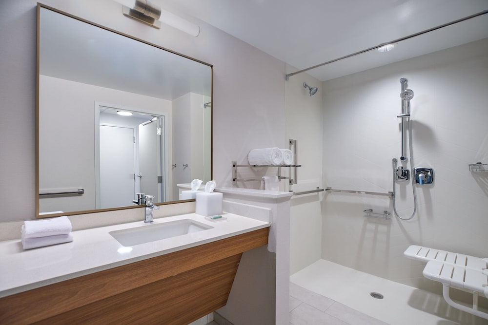 Fairfield by Marriott Inn & Suites Hagerstown - photo 9