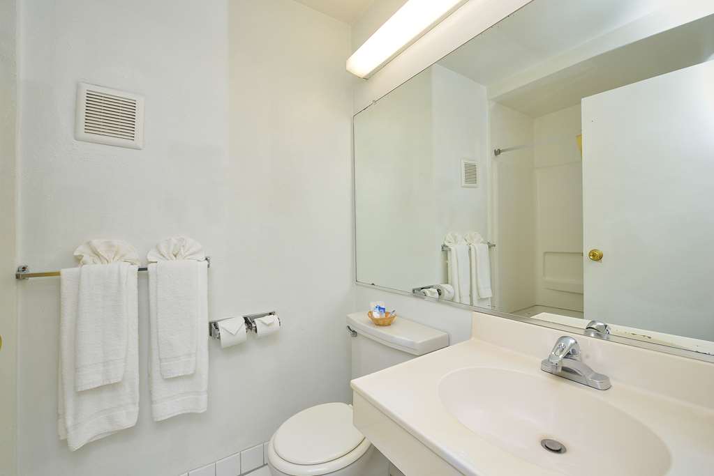 Americas Best Value Inn Chico - photo 15