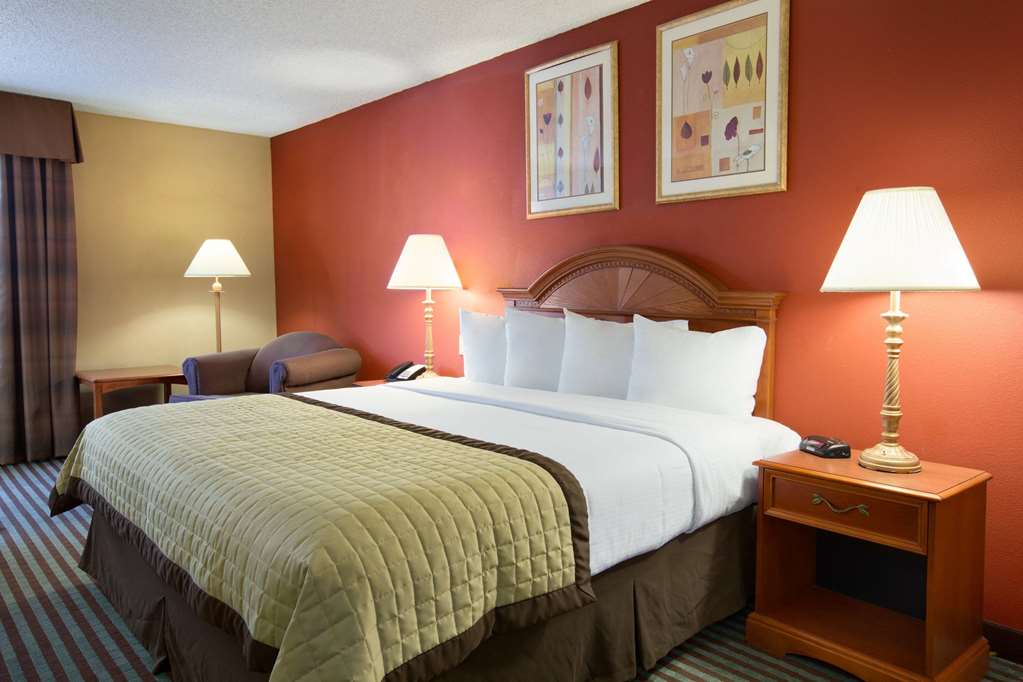 Baymont by Wyndham Oklahoma City Airport - photo 21