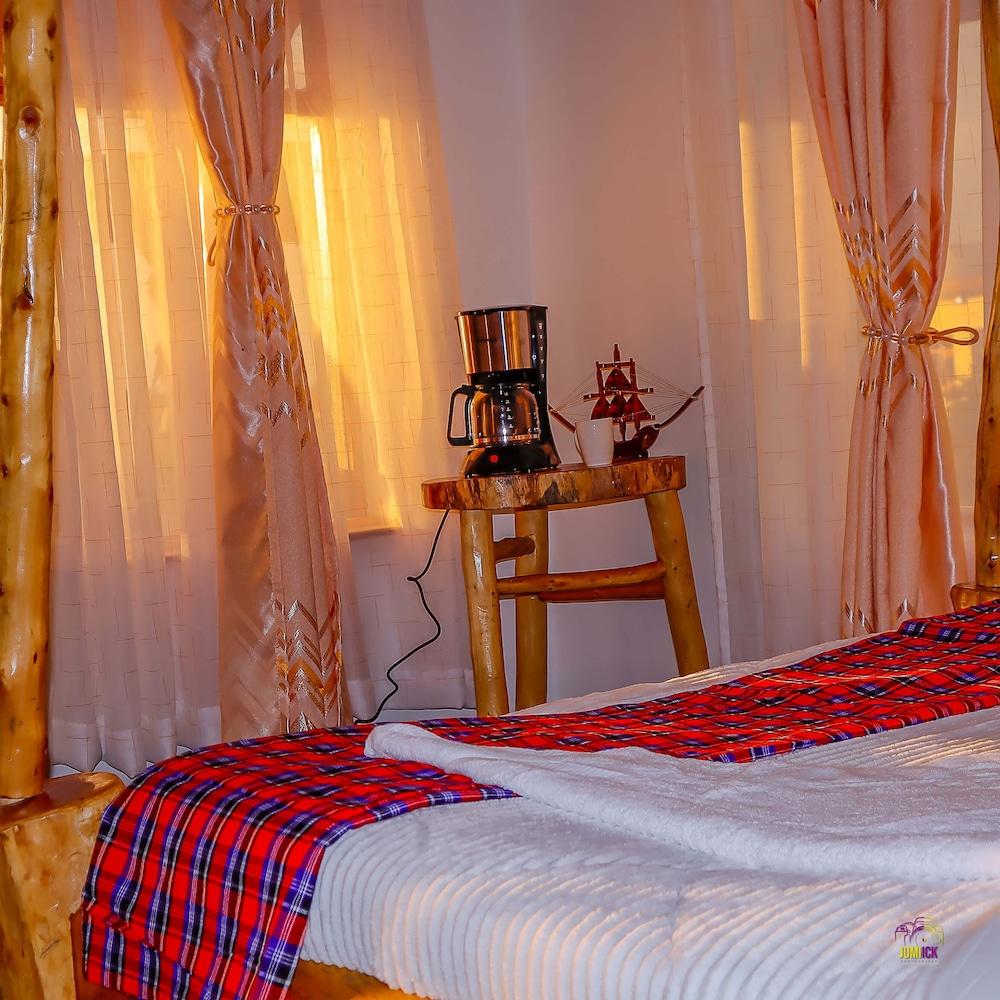 Hotel Lion Sands Masai Mara Lodge in Narok, Kenya