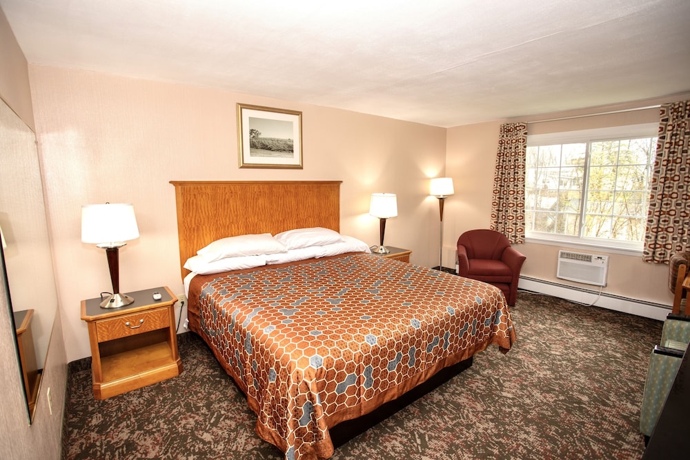 Budget Inn Syracuse Airport - photo 16