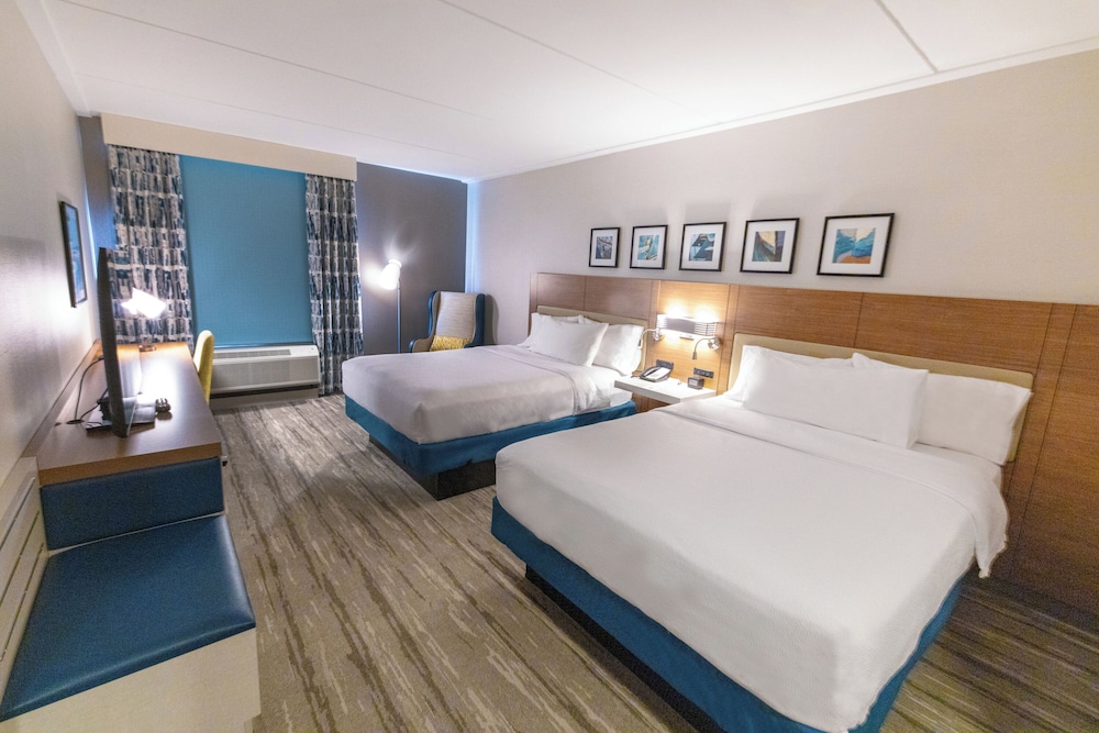 Hilton Garden Inn Lakewood - photo 14