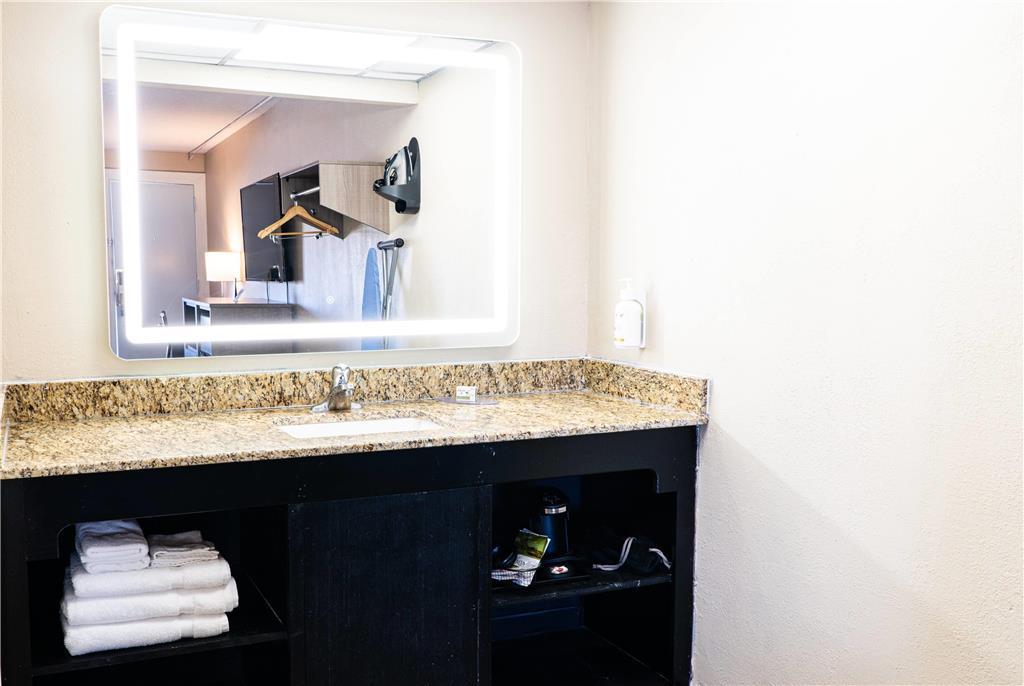 Baymont by Wyndham Corpus Christi Airport - photo 35