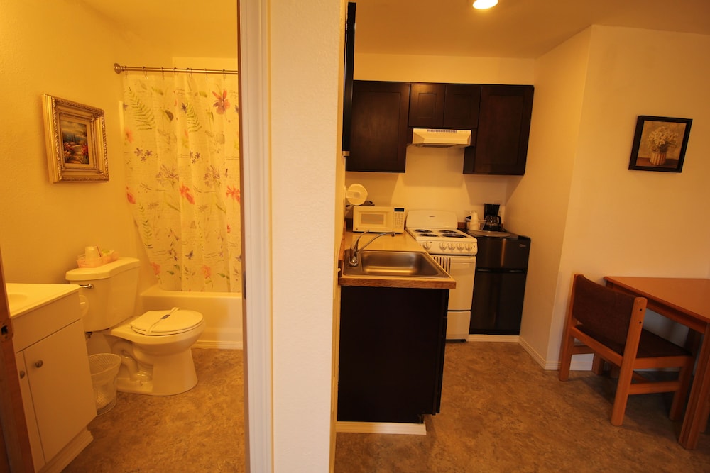Mariner's Cove Inn - photo 48