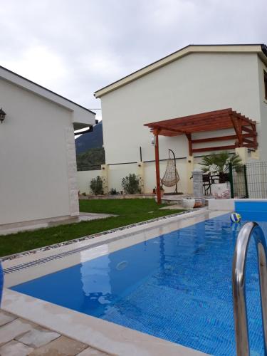 Vila Pelinovo — 4-Star Luxury Hotel in Kotor, Montenegro