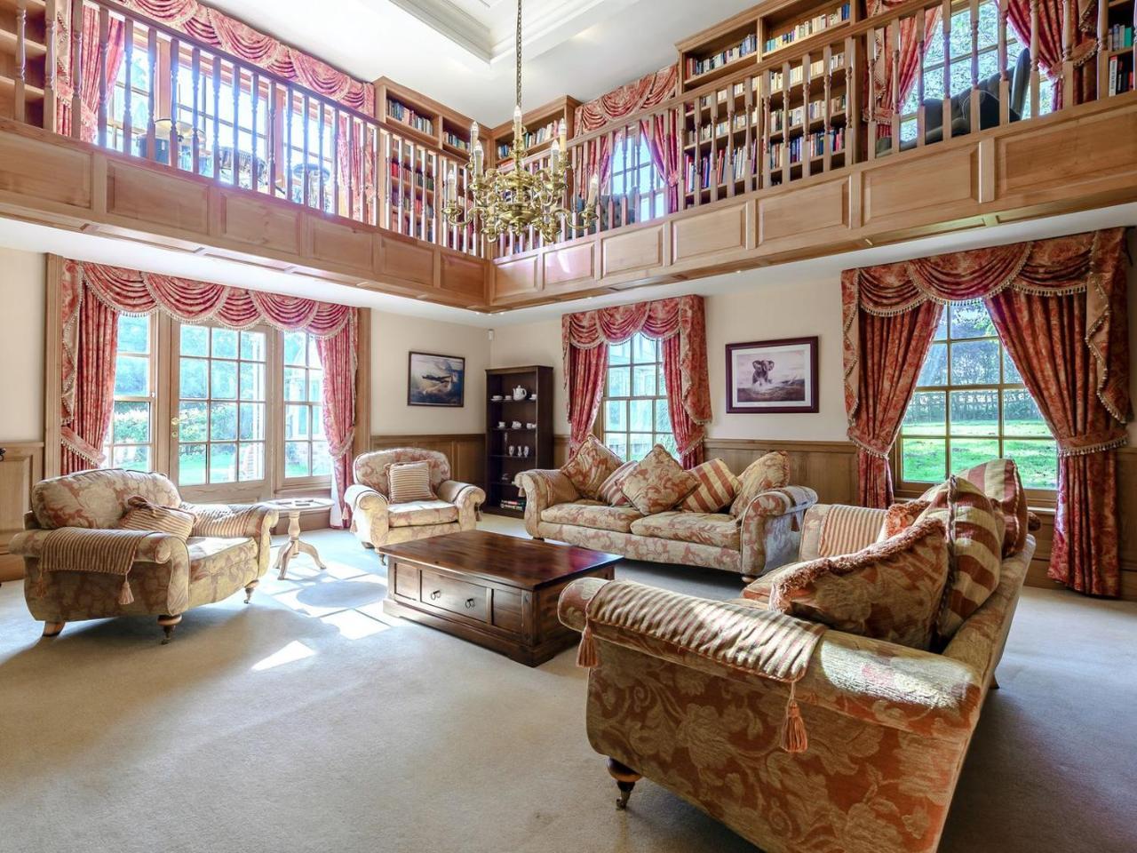 Psalter Farmhouse — 4-Star Luxury Hotel in Alford, United Kingdom