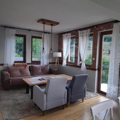 1060 Meet Eat Hike & Tour in Plav, Montenegro