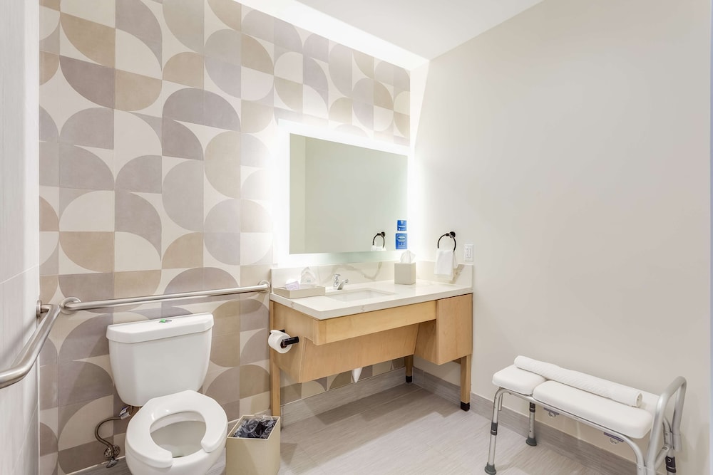 SERENA Hotel Aventura Miami Tapestry Collection by Hilton - photo 43