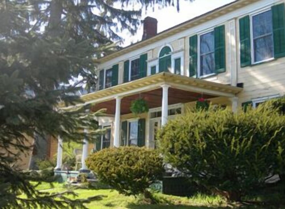 VanWinkle Inn - photo 37