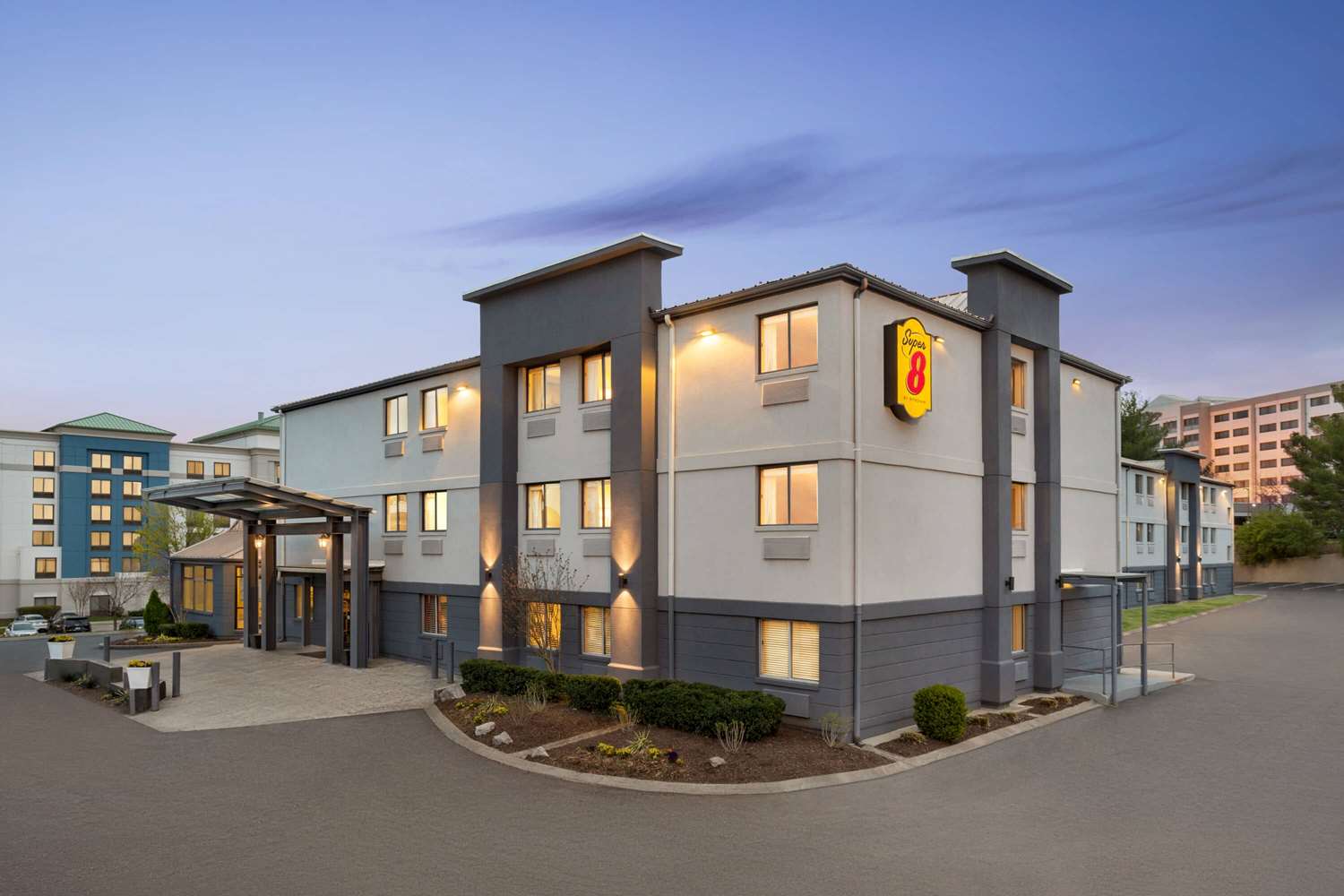 Super 8 by Wyndham Nashville Airport North - featured photo