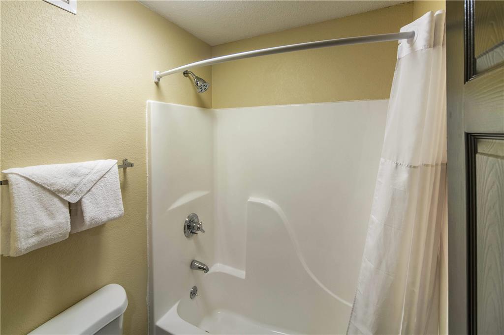 Quality Inn Decatur near US 224 - photo 12