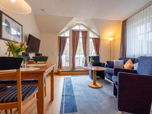 Dünenpark Binz Komfort Ferienwohnung mit 1 Schlafzimmer und Balkon im Dachgeschoss 293 — 4-Star Luxury Hotel in Ostseebad Binz, Germany