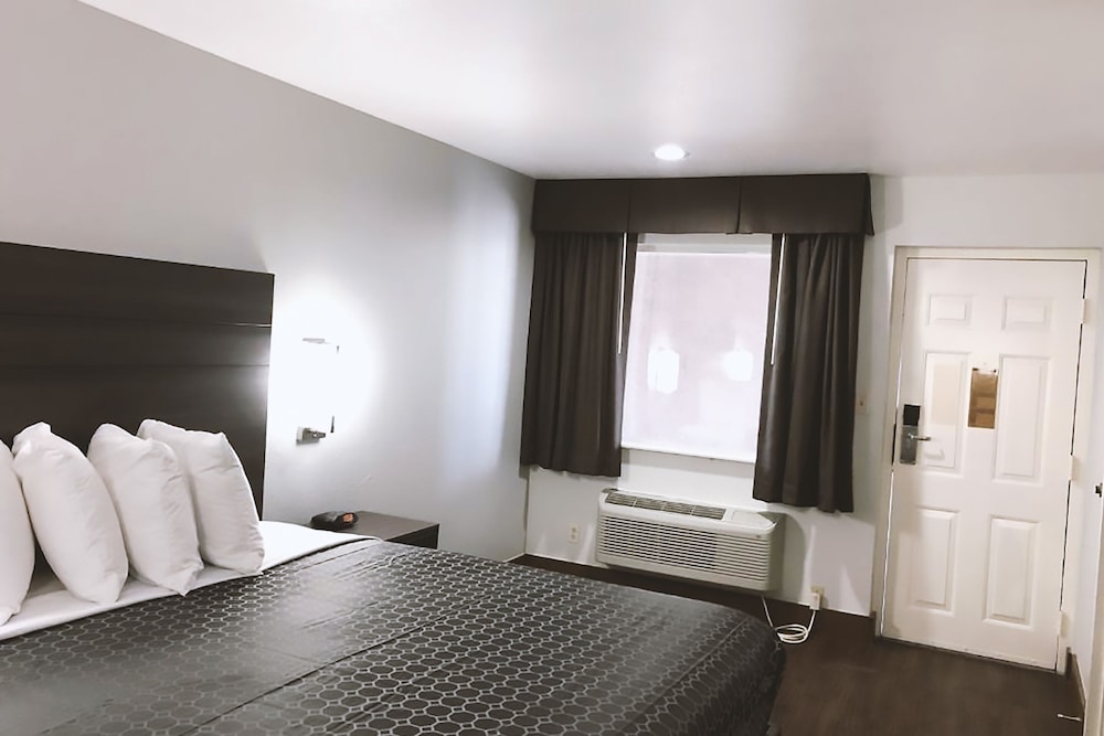 Americas Best Value Inn & Suites San Antonio Arena District - photo 20