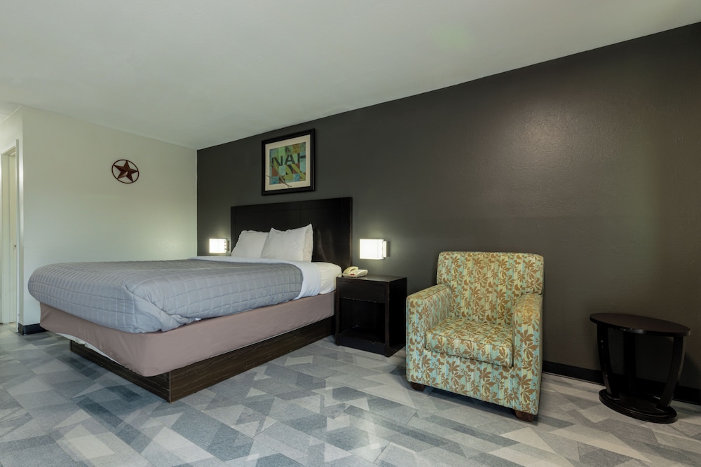 Freer Executive inn and Studios - photo 12