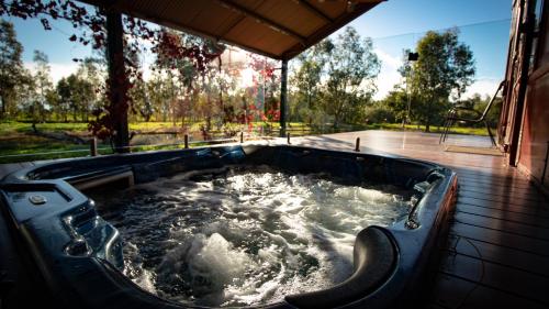 Carriages Spa Retreat — Echuca