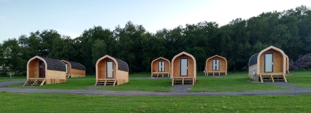 Ernest’s Retreat Glamping Site in Chesterfield, United Kingdom