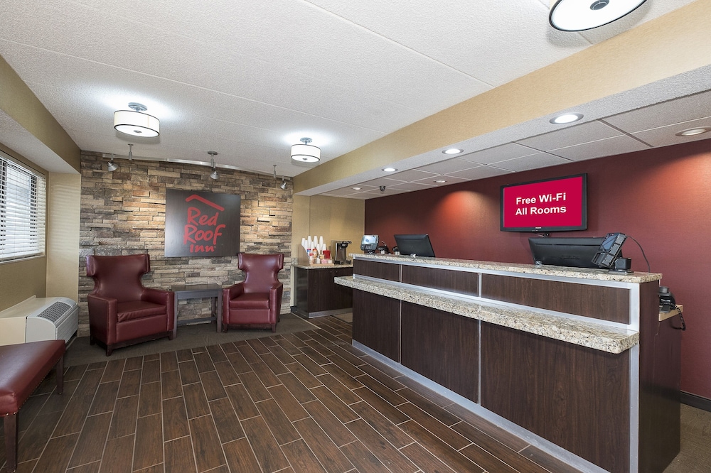 Red Roof Inn Toledo Maumee - photo 4