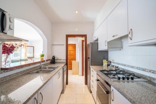 Holiday Home Mila — 4-Star Luxury Hotel in L'escala, Spain