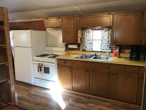 Grandview Cabins & RV Resort - photo 26