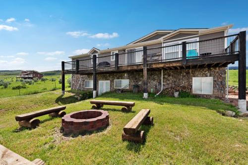 Harwood Home — 4-Star Luxury Hotel in Garden City, United States