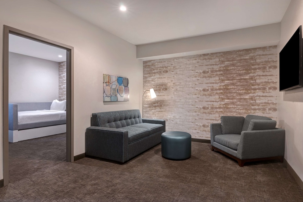 Home2Suites by Hilton Anaheim Resort - photo 24