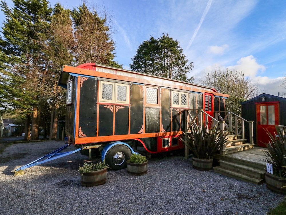 Dolly the Circus Wagon in Llandysul, United Kingdom