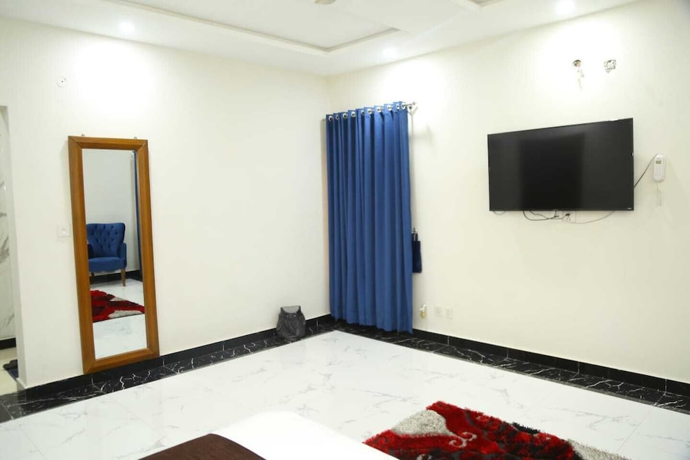 Midway Inn Hotel in Rawalpindi, Pakistan