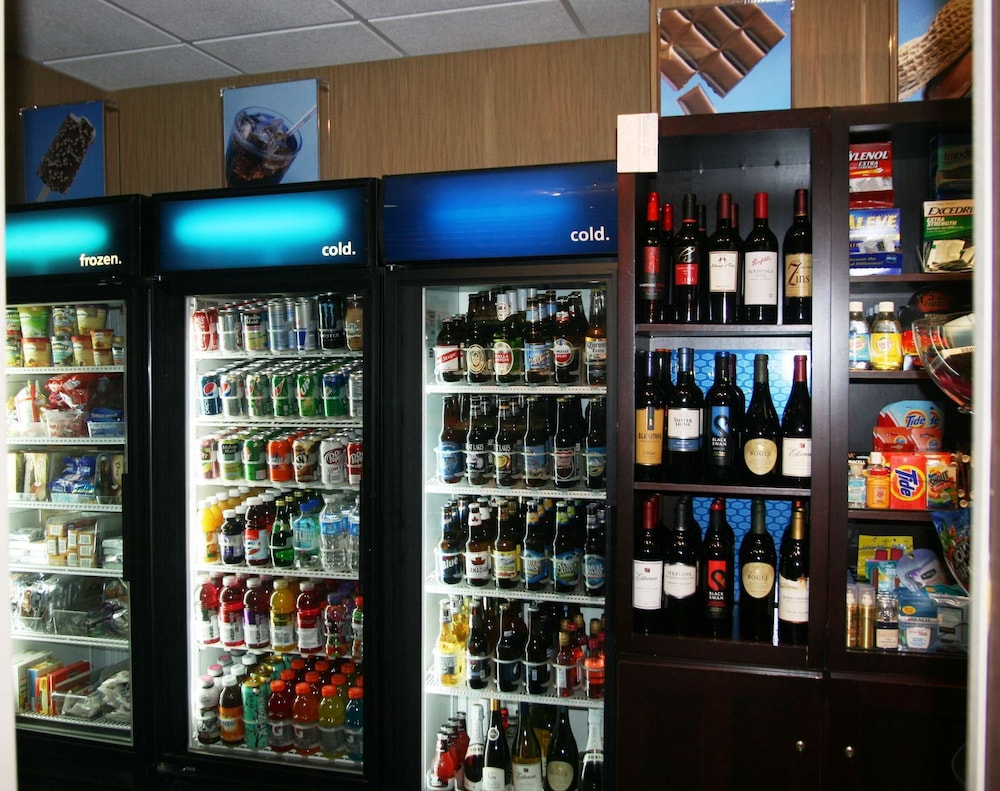 Hampton Inn & Suites Detroit Canton - photo 80