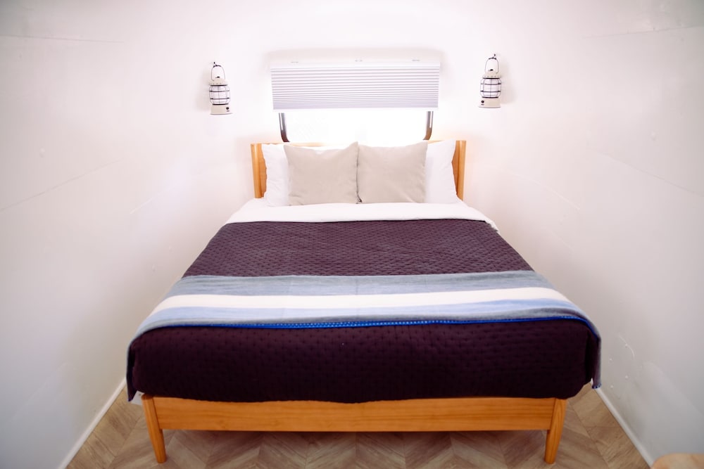 Corduroy Boutique Lodge - photo 15