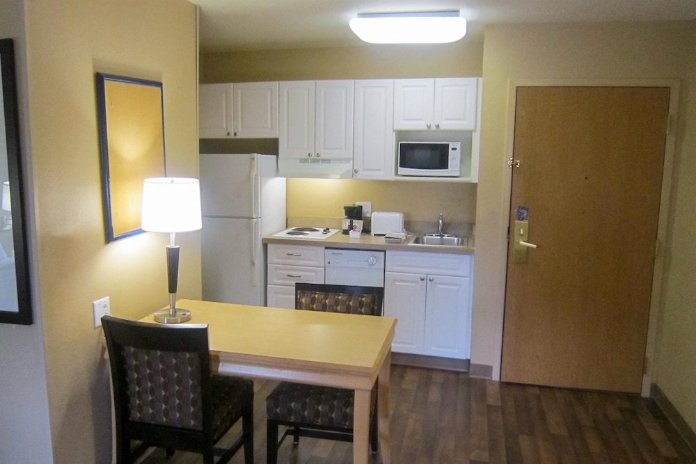 MainStay Suites Washington Dulles Airport - photo 9