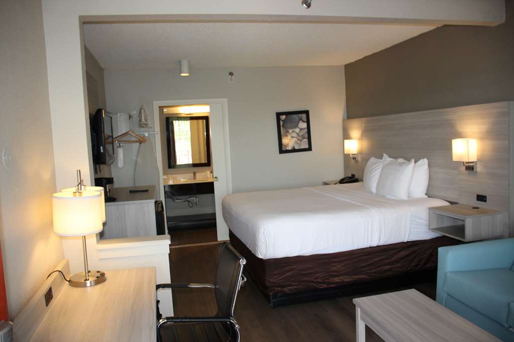 Boca Suites Deerfield Beach SureStay Collection by BW - photo 15