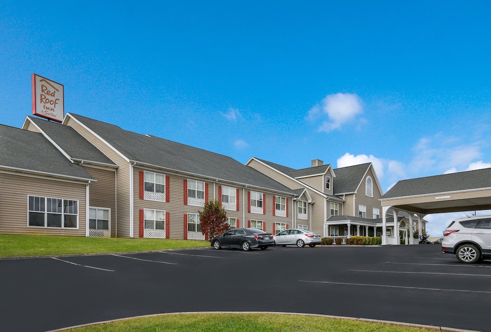 Red Roof Inn & Suites Knoxville East - photo 31