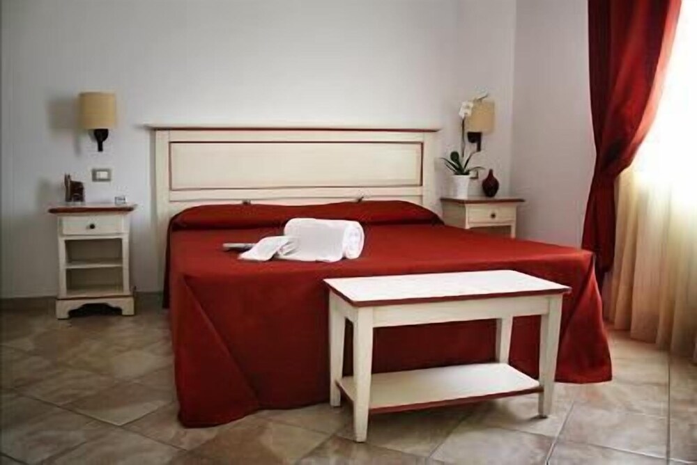 Alla Corte del Picchio — 4-Star Luxury Hotel in Castel Guelfo Di Bologna, Italy